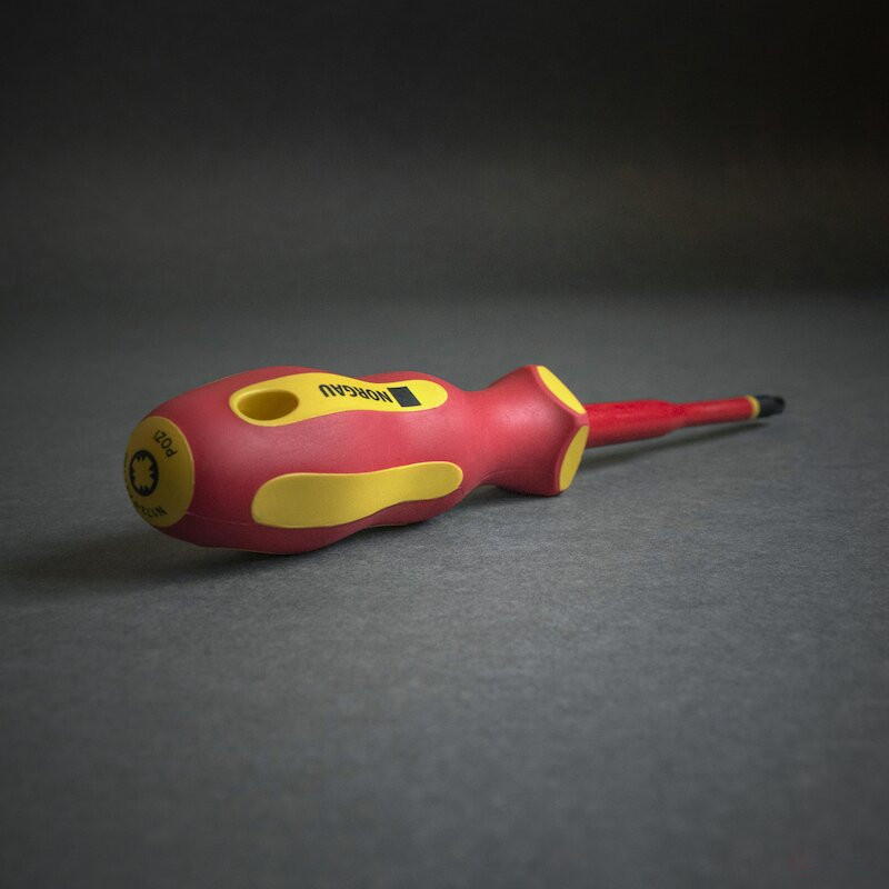 Отвертка диэлектрическая крестовая NORGAU Industrial PZ2x100 мм, N172