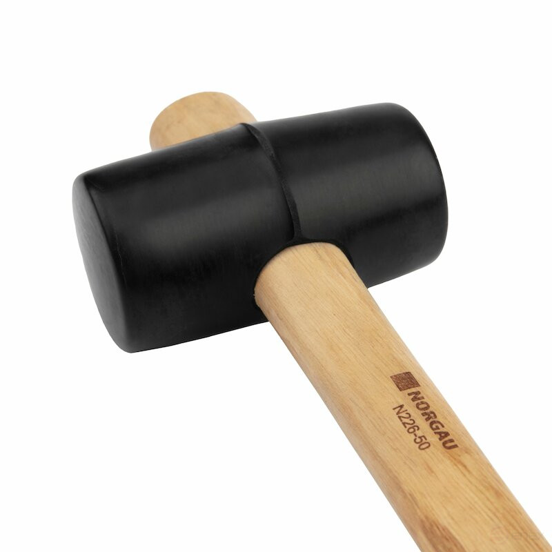 Киянка резиновая NORGAU Industrial с деревянной рукоятью 225 г, 50 мм, N226-50