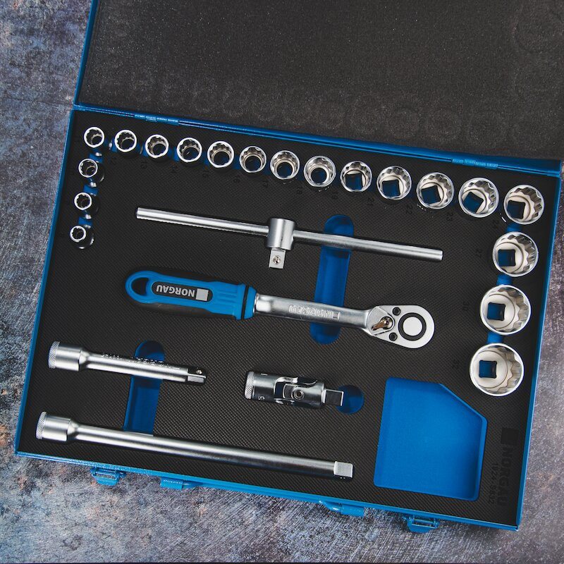 Набор двеннадцатигранных торцевых головок с аксессуарами NORGAU Industrial 1/2", 24 предмета, ND19 в металлическом ящике