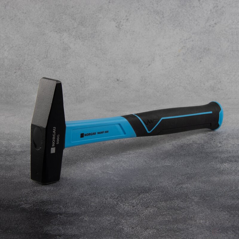 Молоток слесарный NORGAU Industrial с рукояткой из фибергласса 500 г, N600F-500