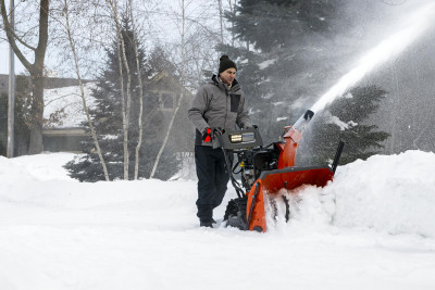 Snow throwers Husqvarna