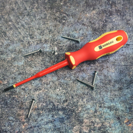 Отвертка диэлектрическая шлицевая NORGAU Industrial 4.0х100 мм, N172