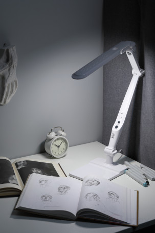 Настольный светильник ЭРА NLED-497-12W-W светодиодный на струбцине и с основанием белый