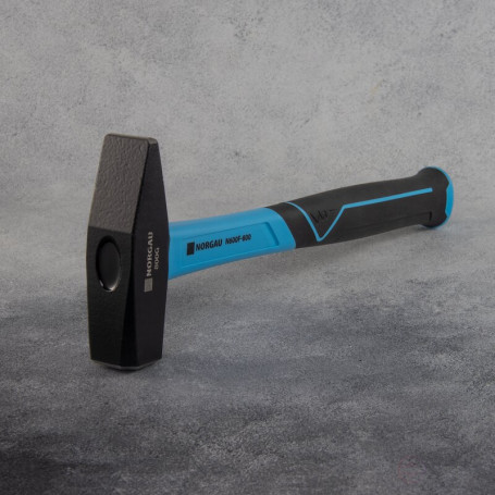 Молоток слесарный NORGAU Industrial с рукояткой из фибергласса 800 г, N600F-800