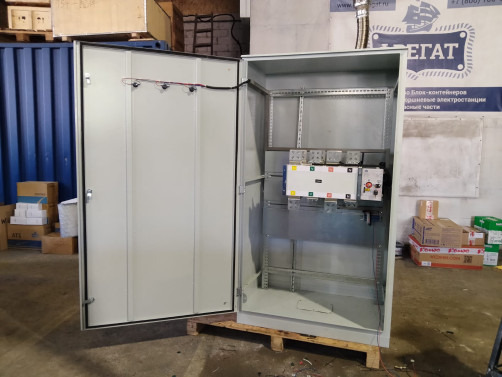 Автоматический ввод резерва (АВР) в отдельном шкафу 2000 А