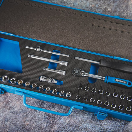 Набор двеннадцатигранных торцевых головок с аксессуарами NORGAU Industrial 1/4", 35 предметов, ND2035 в металлическом ящике