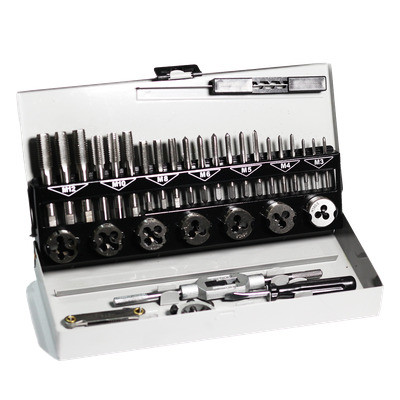 Набор метчиков и плашек М3-М12 в металл. футляре (32 предмета)