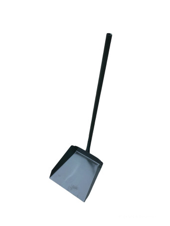 Household metal dustpan with a long handle (powder coating)
