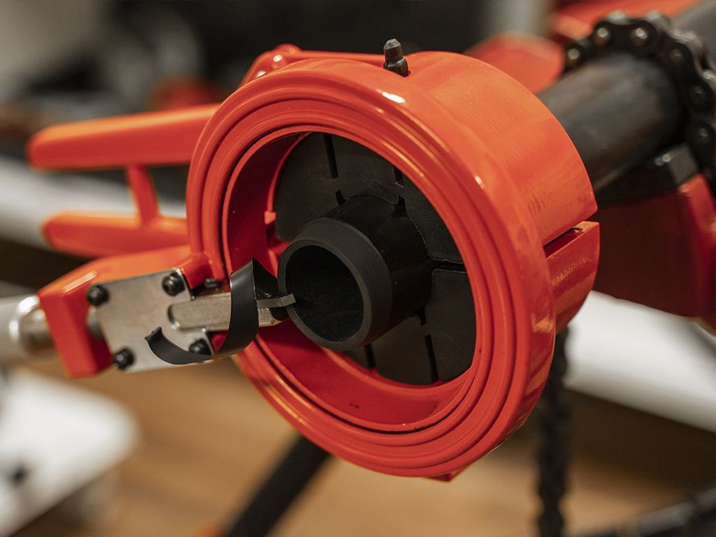 V-CUT110 cutting and chamfering device