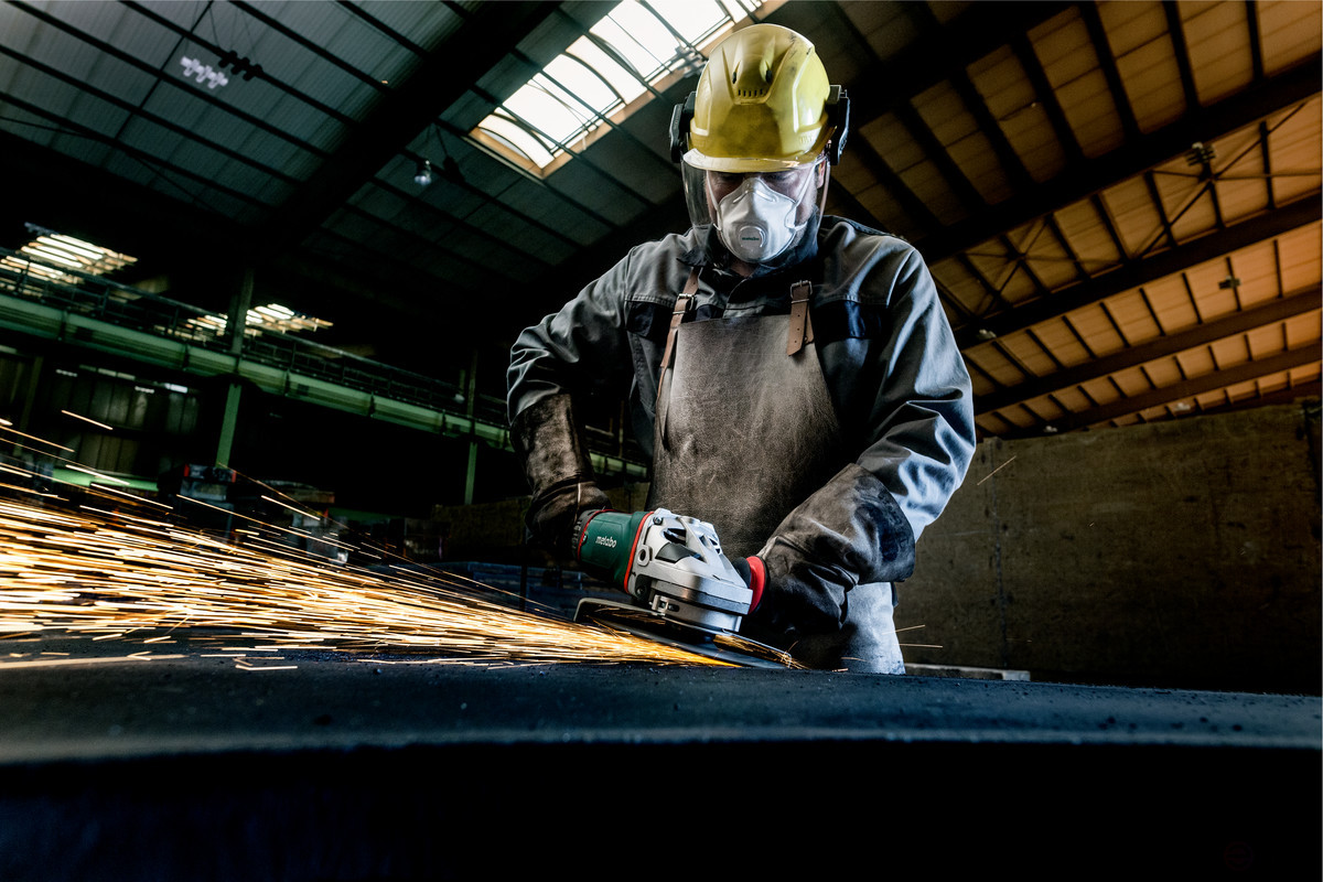 Angle Grinder WE 24-230 MVT Quick