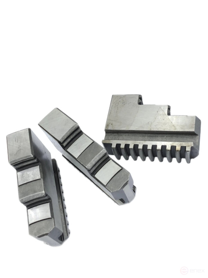 The cams are reversed to the turning chuck f 200 3-x cool. pitch 8 mm, width 22 mm, groove 10 mm TORNERI T020744