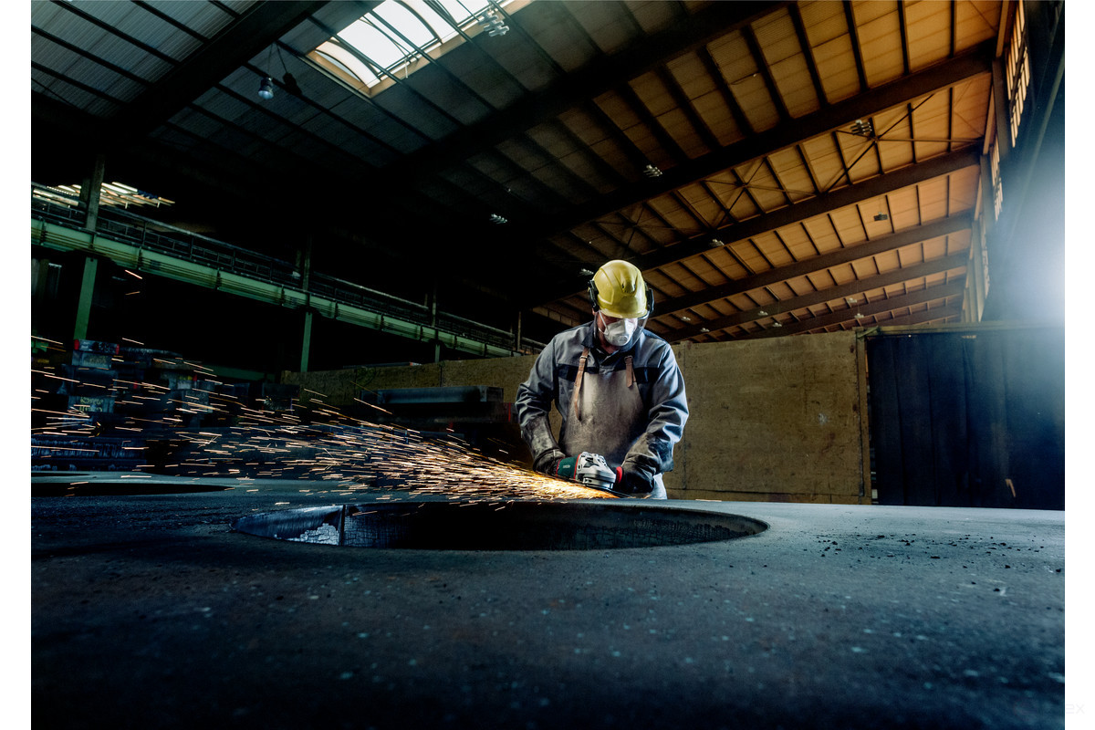 Angle Grinder WE 24-230 MVT Quick