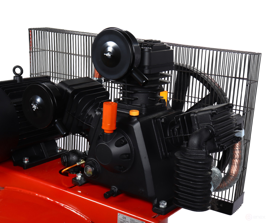 Pneumatic compressor 380V 7.5kW 16atm. 700L/min. receiver-300L serving. belt vertical GTE