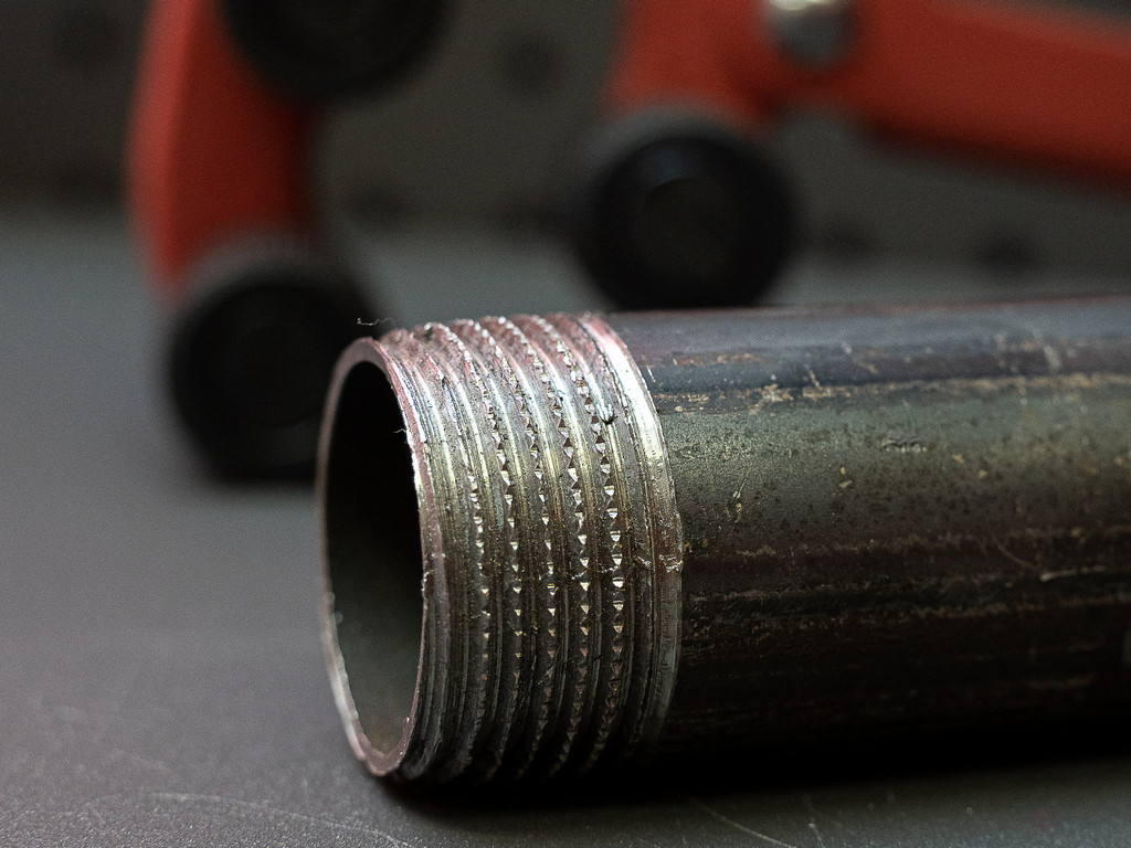 3/8 - 2" Thread edge Treatment Device