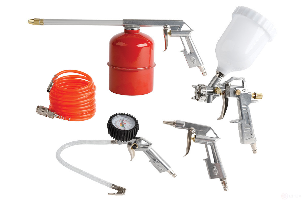 A set of painting tools for the Villager VAT-S5 5/1 compressor