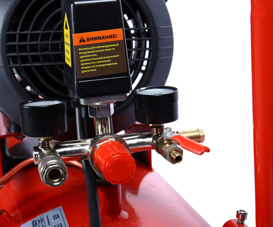 Компрессор пневматический 220В 2.2кВт 8атм. 250л/мин. ресивер-100л поршн. с прям. привод. V-обр. GTE