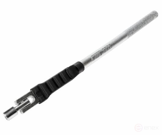 A device for installing a valve for tubeless JTC tires