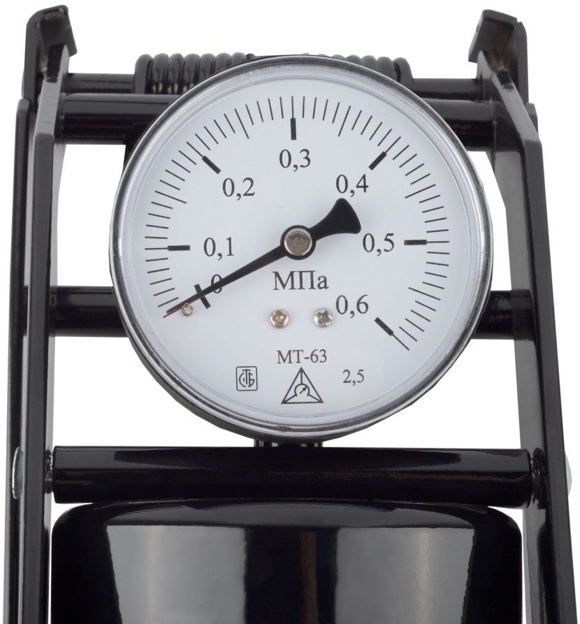 Насос ножной с манометром BERIL