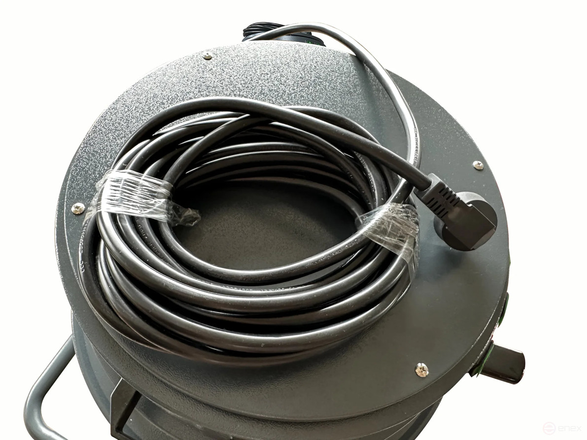 Трехтурбинный промышленный пылесос 220B для сухой и влажной уборки PVC3 L100