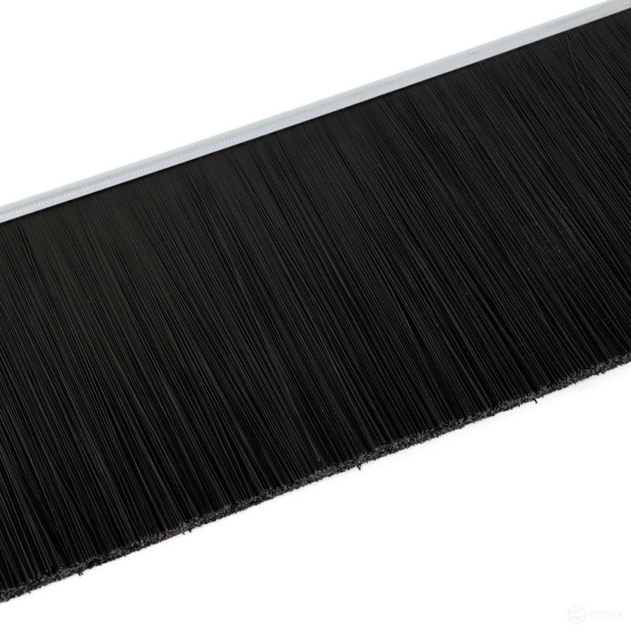Щетка полосовая линейный уплотнитель 2500*100*5, ворс высотой 95 мм PPL черный 0,25 (EB-1126)