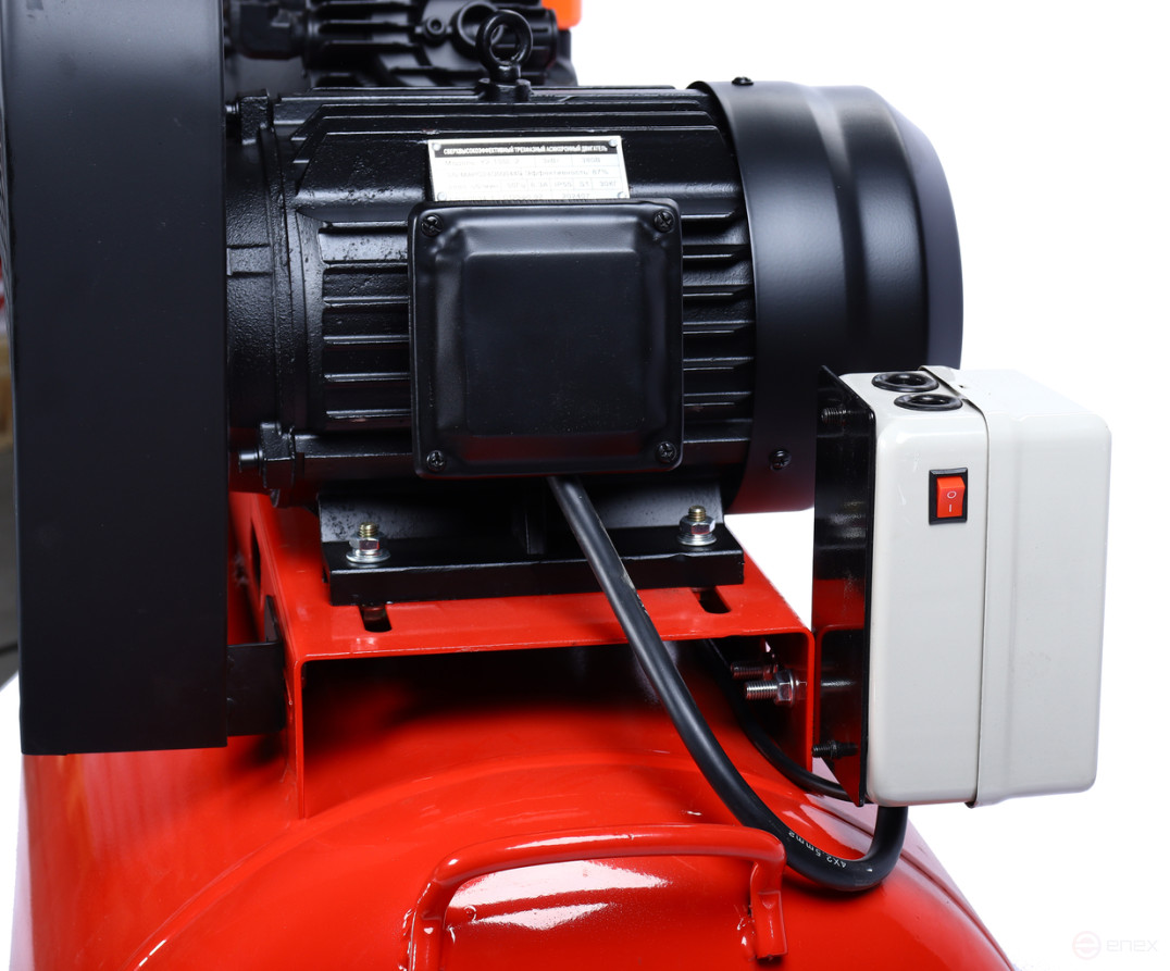 Pneumatic compressor 380V 3.0kW 8atm. 400L/min. receiver-200L piston belt GTE