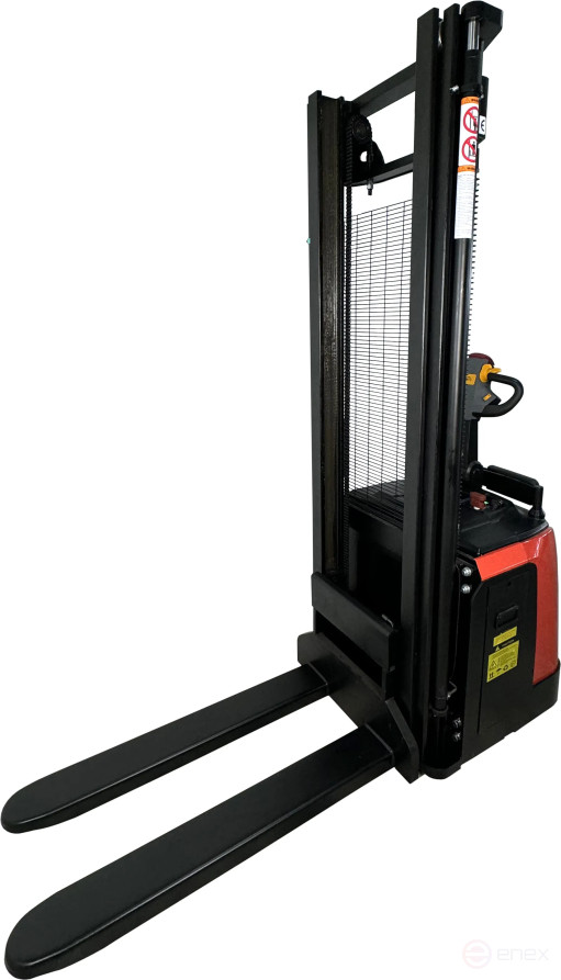 Self-propelled stacker with operator platform Shtapler QBD 1660 (L230)