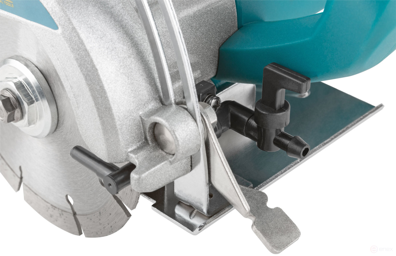 Пила дисковая 1200 Вт; 11300 об/мин; 125/22,2 мм; 3,1 кг; водяное охлажд.; УЗО; коробка