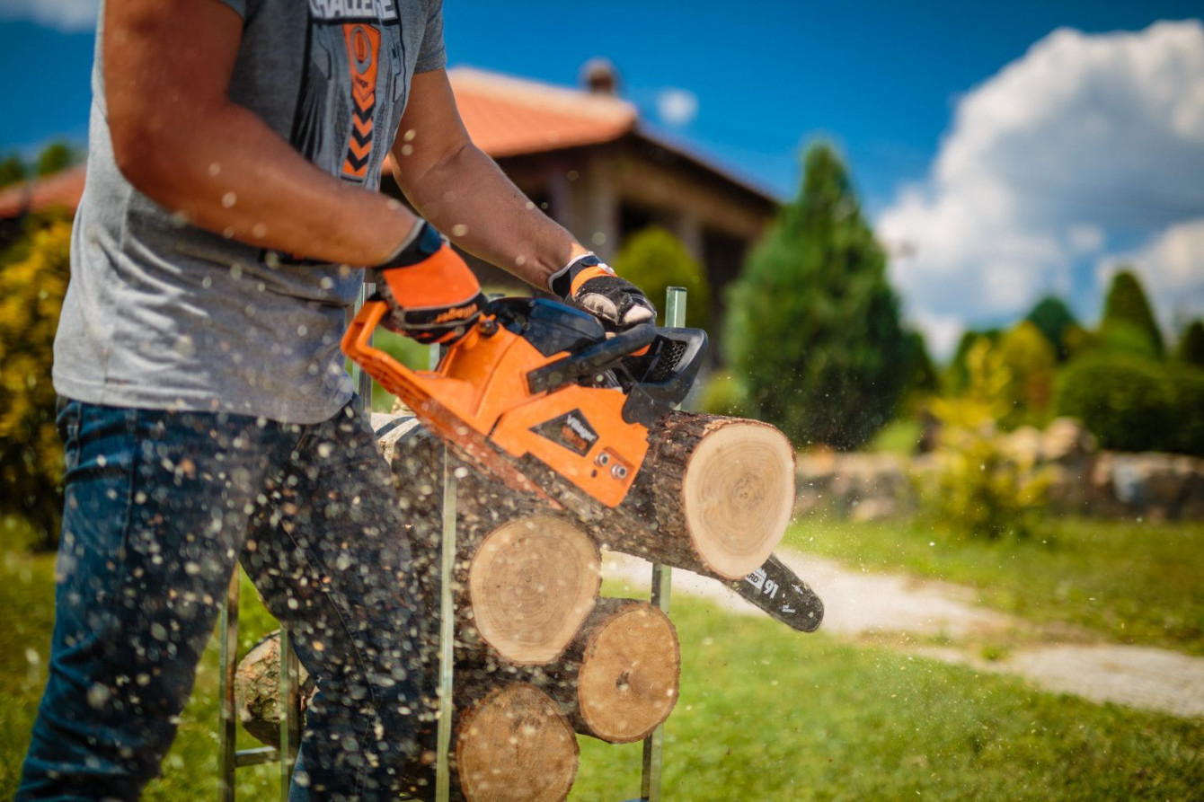 Бензиновая цепная пила Villager VGS 410 S 1500 Вт (2,04 л.с)