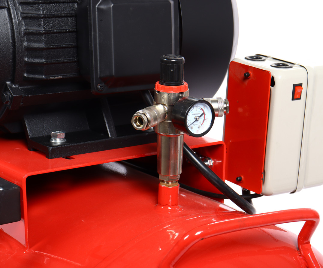 Pneumatic compressor 380V 5.5kW 8atm. 600l/min. receiver-300L portion. remen. single-stage GTE