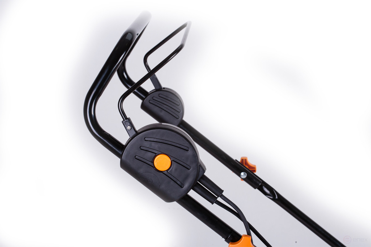 Аэратор электрический Villager VAS 1500 P