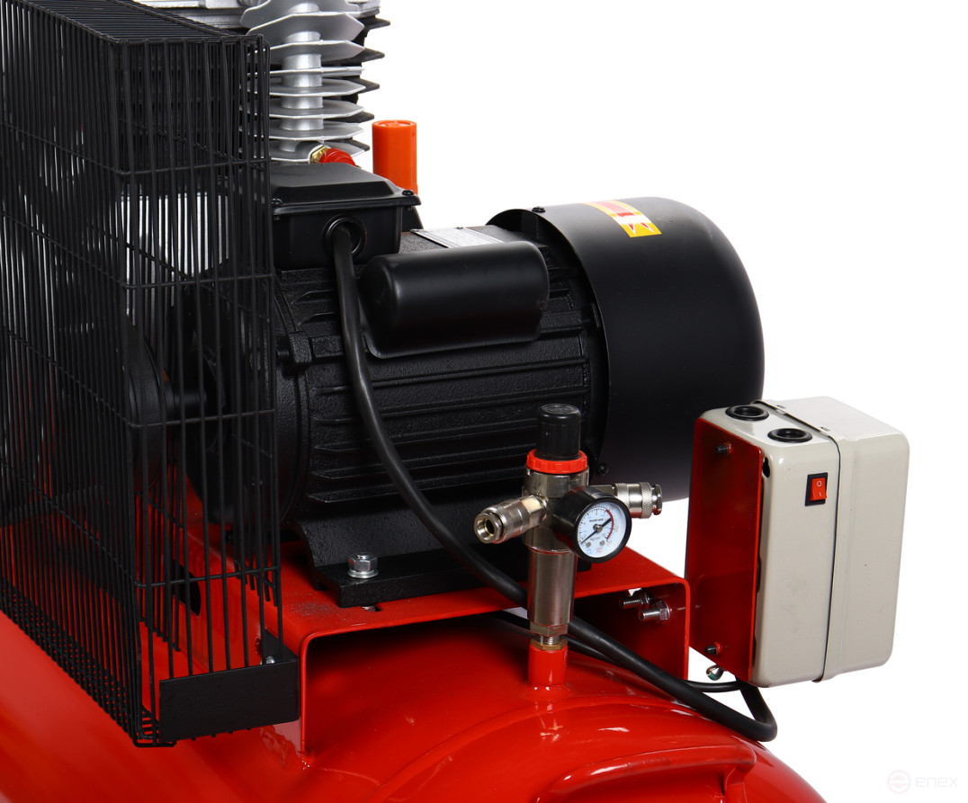 Компрессор пневматический 220В 4.0кВт 8атм. 500л/мин. ресивер-200л поршн. ремен. одноступенчатый GTE