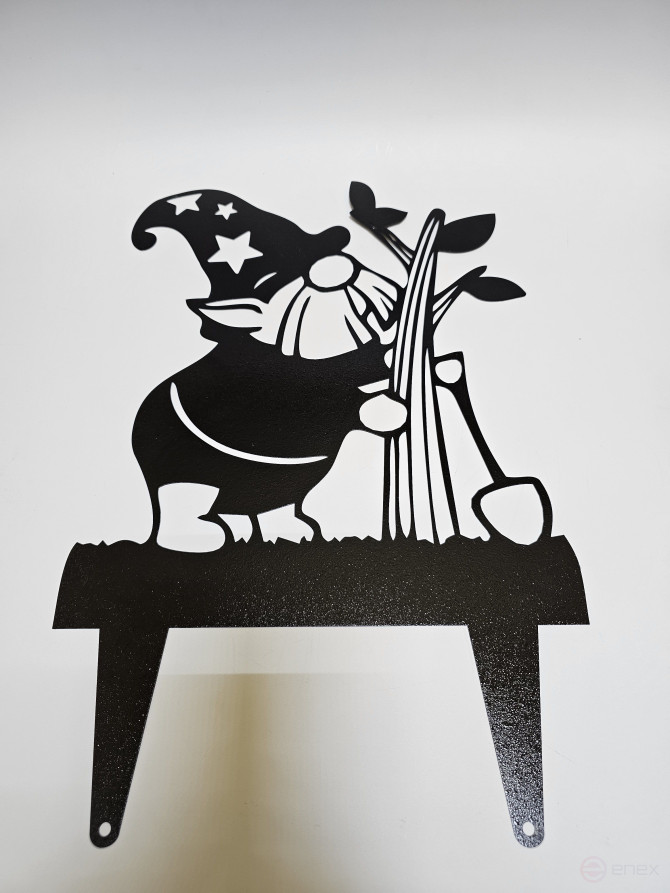 Large garden figurine "A dwarf plants a tree"