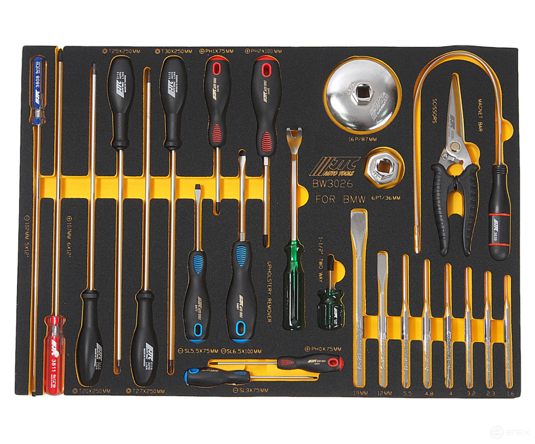 A 26-piece locksmith and assembly kit (BMW) in the JTC box