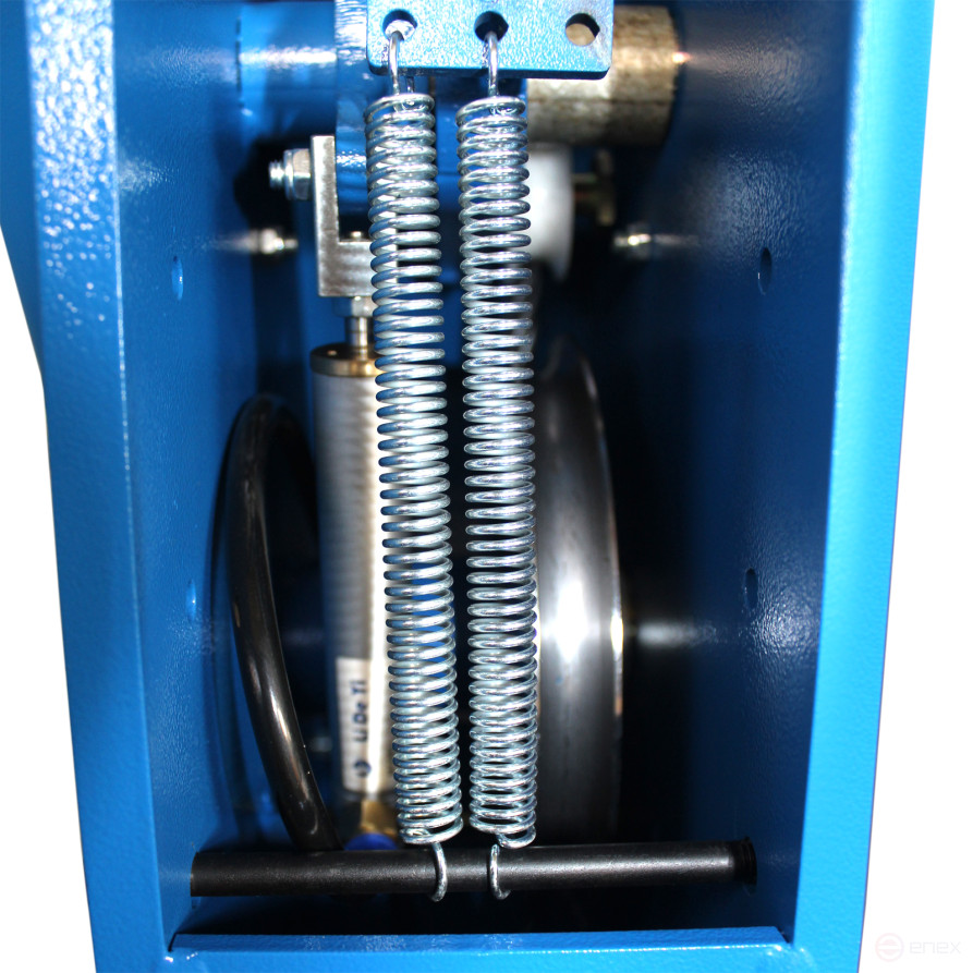 Four-post lift F5.5-4 AE&T (380B)