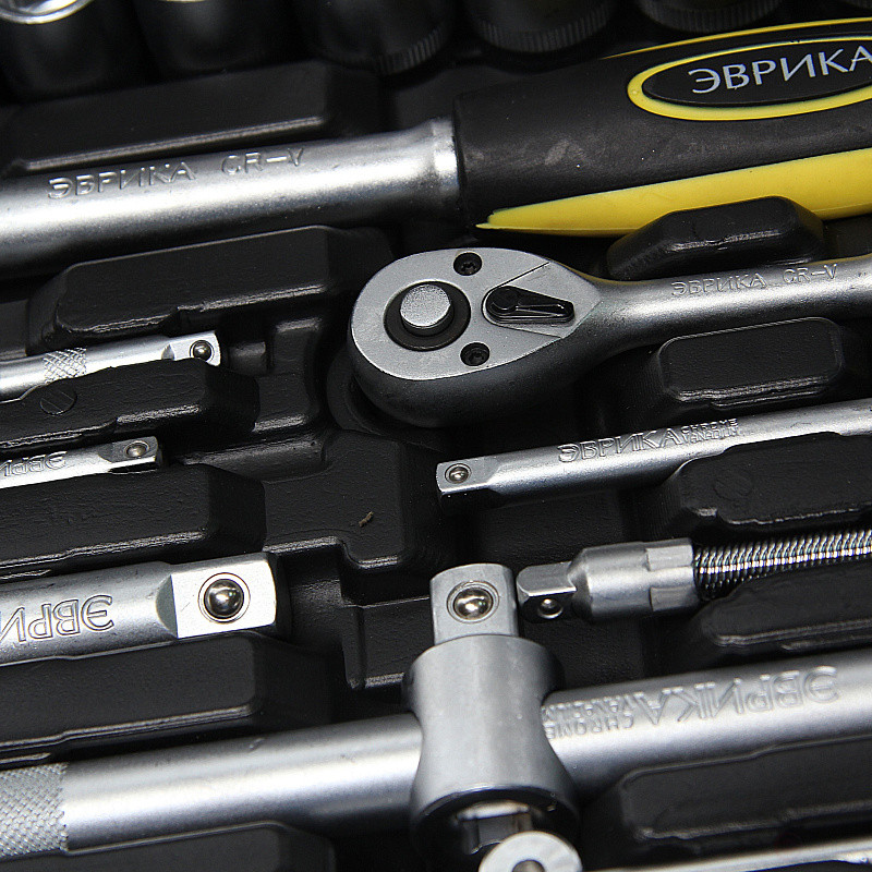 Набор инструмента ER-80082 1/4"&1/2"DR 6-гранный 82 предмета ЭВРИКА 1/3