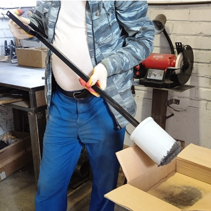 Magnetic collector-finder with quick release (plastic case) PROF-MAGNET