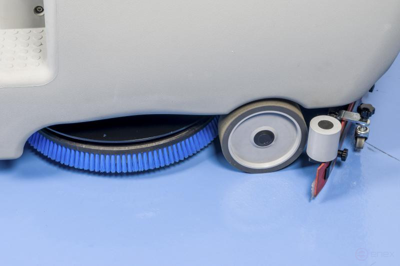 ECOSTAR 55 NEW battery washing machine with operator