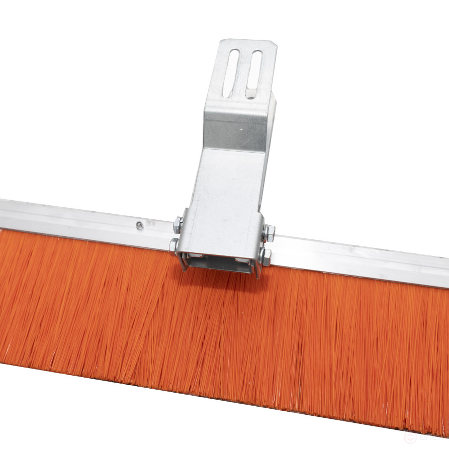 Крепление с жесткой щеткой для гладилки. Арт. 3052. Серия ПРОФИ.