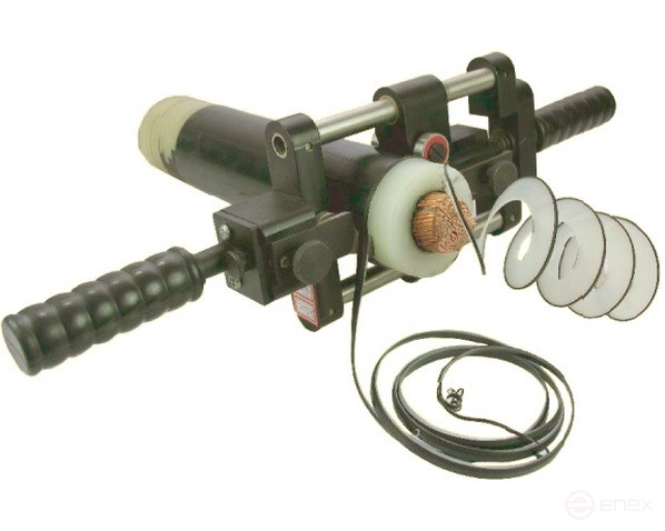 A tool for removing insulation and semi-conducting shield on a cable insulated with cross-linked polyethylene ISI-90 MALIEN (35-90 mm)
