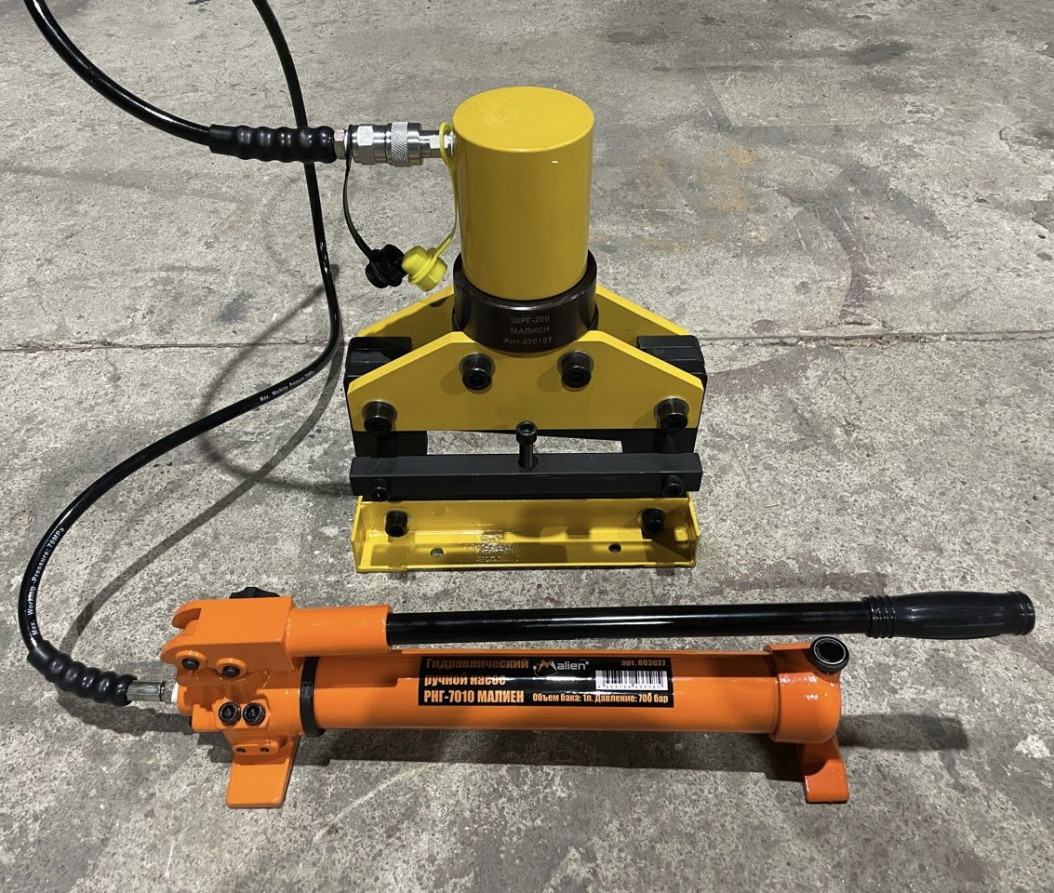 Manual hydraulic two-stage pump RNG-7010 (700 bar, 1.0 L, RVD 1.8 m) MALIEN