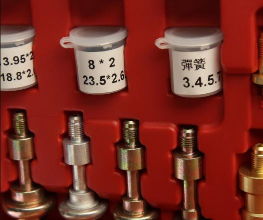 Набор адаптеров для тестирования автокондиционера (европейские и американские автомоб.) в кейсе JTC