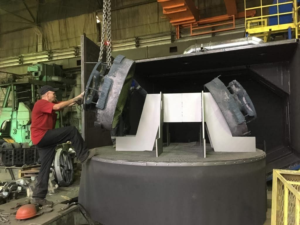 Дробеметная установка с поворотным столом ДТУ-3045-4МД