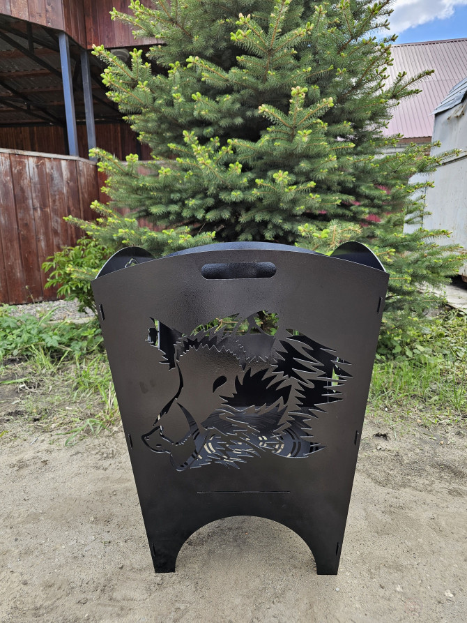 Outdoor carved urn "Hunting"