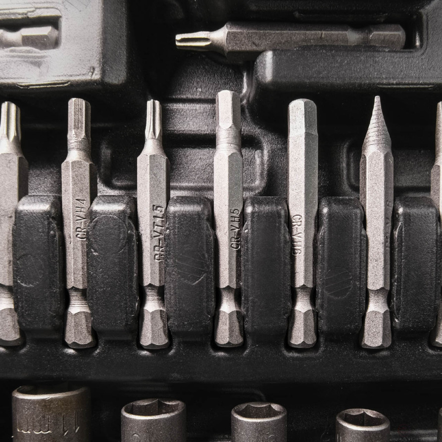 Набор ручного инструмента BORT BTK-138