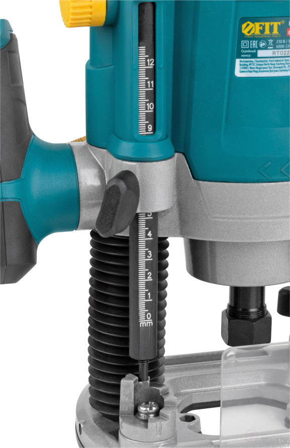 Milling cutter 1800 W; 6000-22000 rpm; 8/12 mm; 40 mm; 5.5 kg ; BS brushes; box