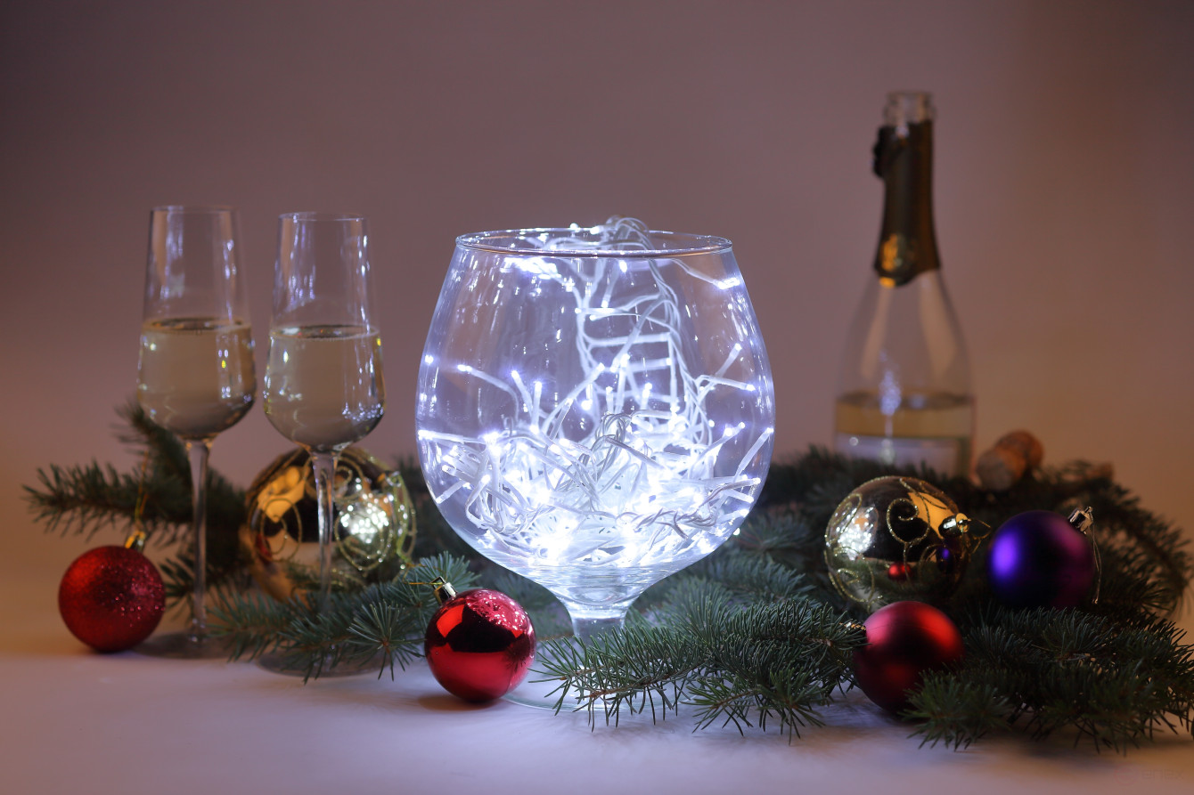 LED Christmas Garland ERA ENIN - WC Tinsel 3.9m White Wire Cold Light