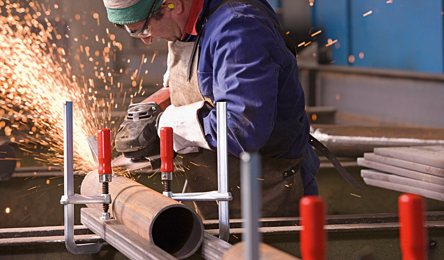 GZ16 Струбцина цельнометаллическая 160/80, усилие: 6 кН, c деревянной рукояткой