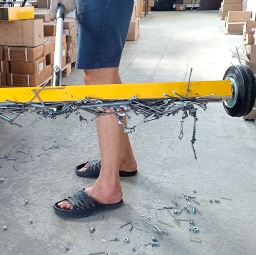 Magnetic collector on wheels 660 mm PROF-MAGNET