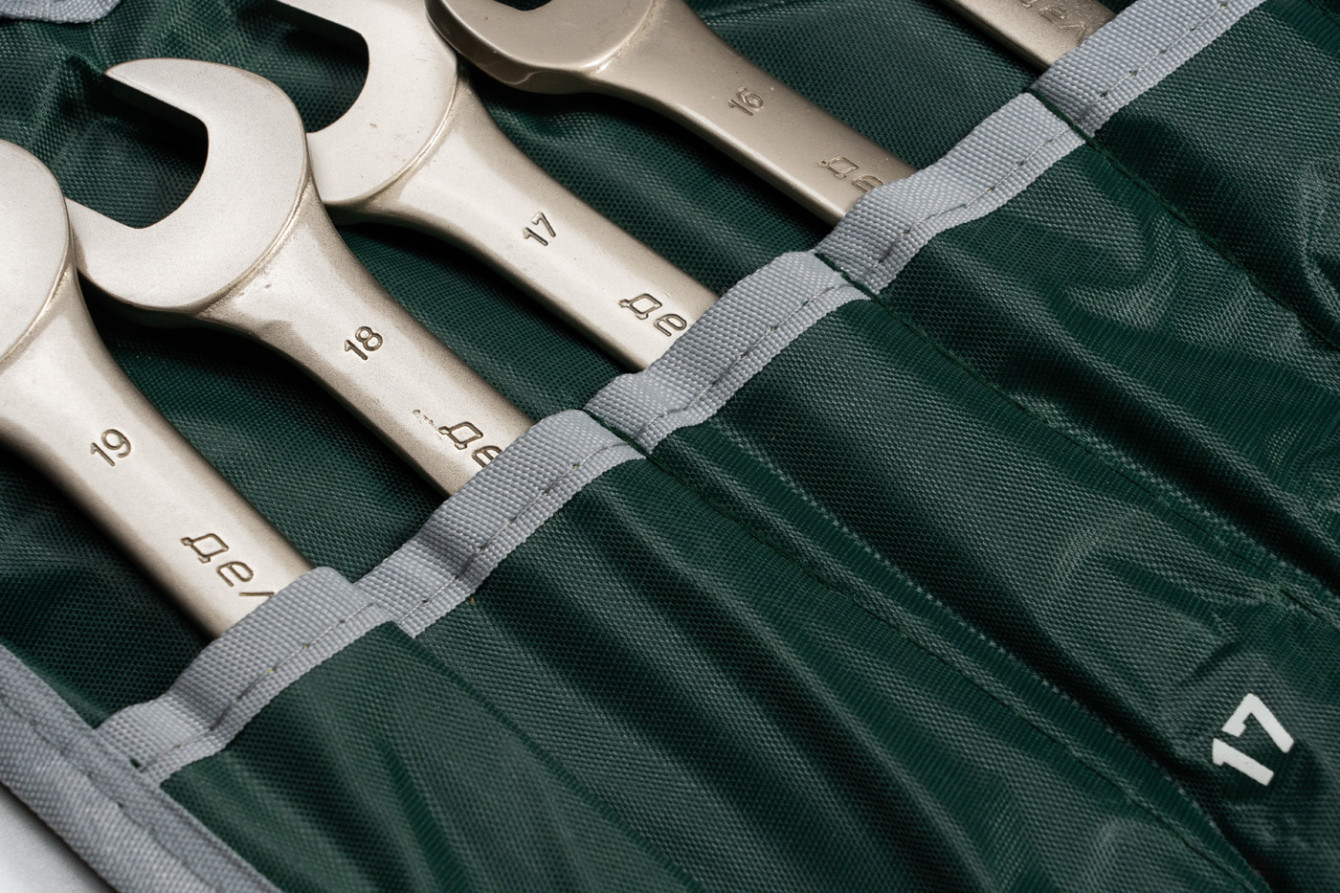 Набор ключей комбинированных 22 шт. (6,7,8,9,10,10,11,12,13,13,14,15,16,17,18,19,21,22,24,27,30,32 мм) планшет тетрон.