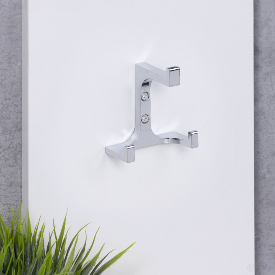 Крючок меб. трехрожковый мет. TRITON хром AKS